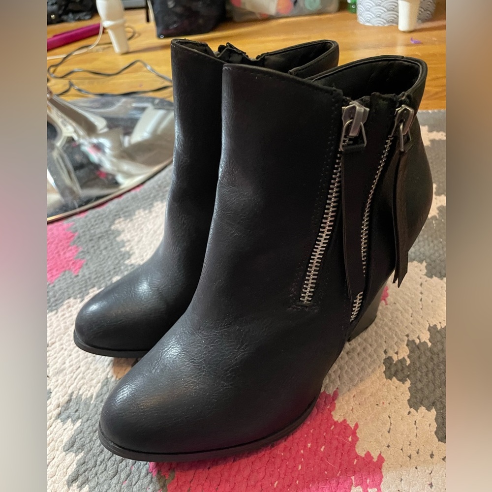 Journee boots